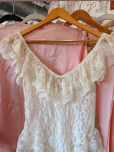 80’s Victoria’s Secret Ivory Ruffled Lace Bodysuit/Teddy | medium