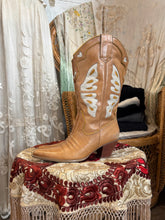 Vintage Nine West Butterfly Cowboy Boots | Women’s 8