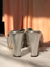 70’s EVOQUE Leather Metallic Silver Bow Platform Mule Heels | size 41
