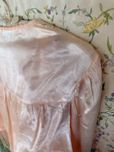 30’s Peach Satin Tulure Bed Jacket | Medium