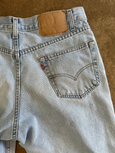 Vintage Levi’s Light-wash Blue Jeans|33”X30”