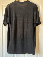 Vintage Paper Thin Wolf Graphic Tee|Large