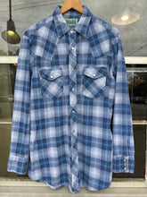 Vintage Pearl Snap Blue Flannel|Large