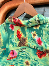 Vintage 60’s Rayon Hawaiian Shirt | Medium