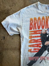 Vintage 90’s Garth Brooks Ropin the Wind Tour Tee|Medium