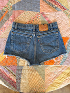Vintage Levi’s 550 Cutoff Shorts | tag size 32
