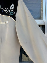 Vintage Wrangler Two-Toned Western Embroidered Pearl Snap Shirt|Medium