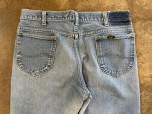 Vintage Lee Light-Wash Jeans|Waist 33”