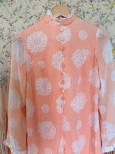 60’s Bell Sleeve Peach Daisies Dress | xs/sm