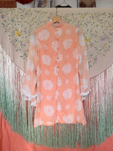 60’s Bell Sleeve Peach Daisies Dress | xs/sm