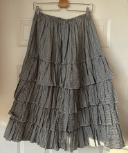 Vintage gingham plaid tiered maxi skirt|M/L