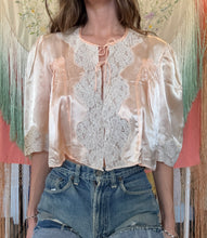 30’s Peach Satin Tulure Bed Jacket | Medium