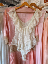 80’s Victoria’s Secret Ivory Ruffled Lace Bodysuit/Teddy | medium