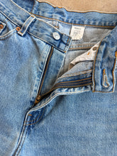 Vintage High Waist 512 Levis | tag size 9