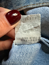 Vintage 90’s Levi’s 501 USA made Jeans | measures 29.5"x28.5"