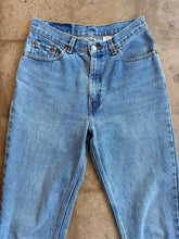 Vintage High Waist 512 Levis | tag size 9