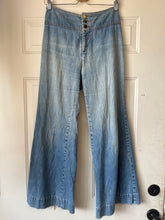 Vintage Levi’s Flare Jeans|waist 29”
