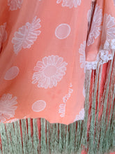 60’s Bell Sleeve Peach Daisies Dress | xs/sm
