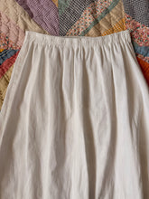 40’s 50’s White Cotton Button Front Midi Skirt w/ Utility Patch Pockets | small