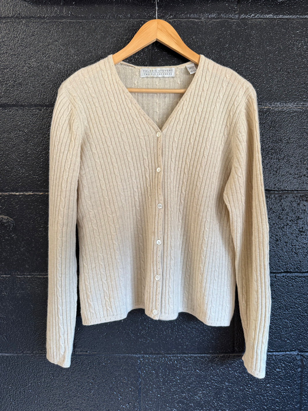 Vintage 90’s Valerie Steven’s ribbed cashmere cardigan | large