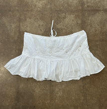 Vintage 90’s White Cotton Ruffle Mini Skirt|Medium