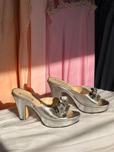 70’s EVOQUE Leather Metallic Silver Bow Platform Mule Heels | size 41