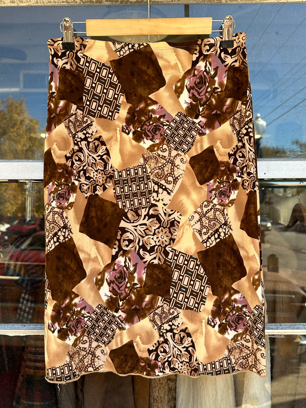 Y2K novelty pattern midi skirt- M/L