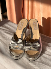 70’s EVOQUE Leather Metallic Silver Bow Platform Mule Heels | size 41