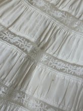 Vintage White Tiered Lace
Petticoat Slip Skirt|M