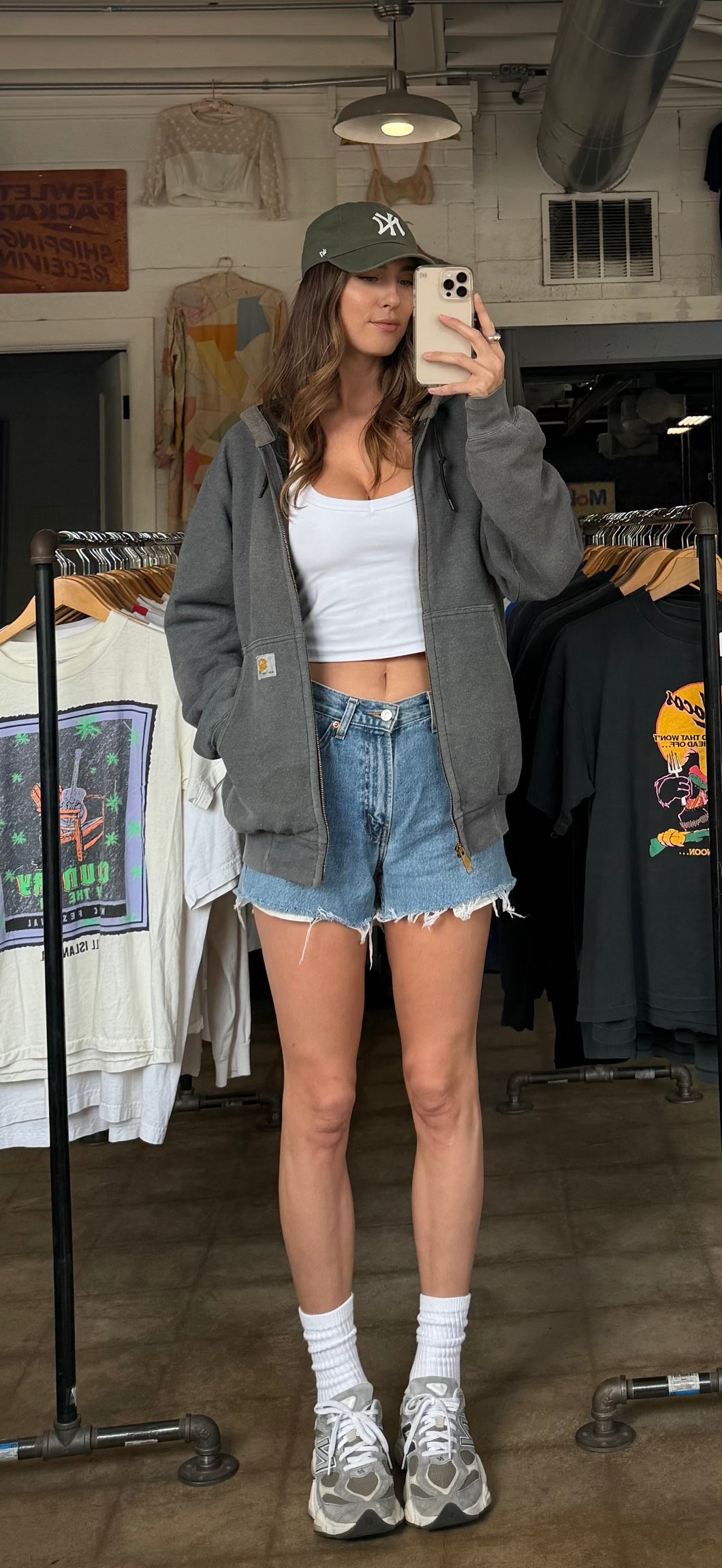 Vintage Y2K Carhartt, gray heavy lined zip up hoodie | small￼