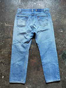 Vintage Levi’s 505 distressed jeans | measures 37"x 29"