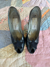 Vintage leather peep-toe star heels|8.5