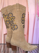 Vintage Tan Suede Studded Cowgirl Boots | Size 7