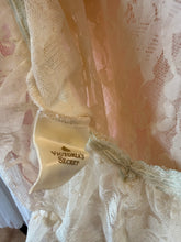 80’s Victoria’s Secret Ivory Ruffled Lace Bodysuit/Teddy | medium