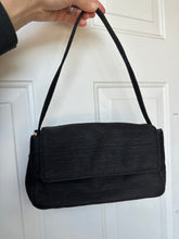 Vintage 90’s/2000’s Ann Taylor Black Linen Flap Shoulder Bag