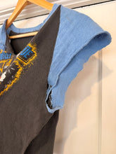 Vintage 80’s Motley Crue Cut Off Raglan Tee | sm/m
