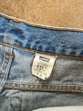 Vintage High Waist 512 Levis | tag size 9