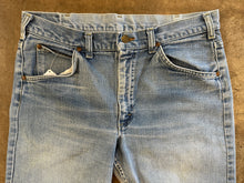 Vintage Lee Light-Wash Jeans|Waist 33”