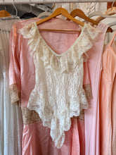 80’s Victoria’s Secret Ivory Ruffled Lace Bodysuit/Teddy | medium