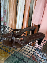Vintage Chocolate Leather Toe-Loop Heels With Silver Details|Size 10