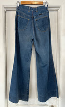 Vintage 70’s wrangler wide leg jeans-26”