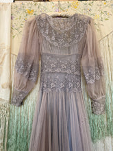 Rare! 30’s 40’s Lavender Net Lace Gown | xxs