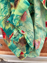 Vintage 60’s Rayon Hawaiian Shirt | Medium