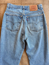 Vintage High Waist 512 Levis | tag size 9